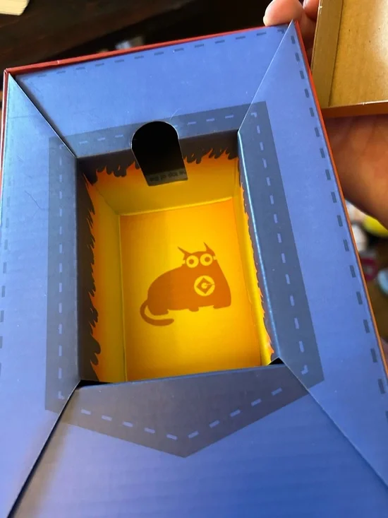 Exploding Minions Card Game - Yellow - Picture 3 of 8